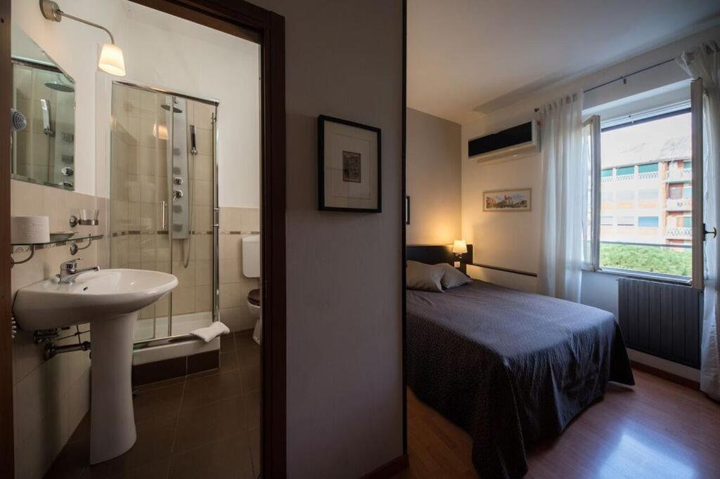 Domus Appia 154 B&B Rome Extérieur photo